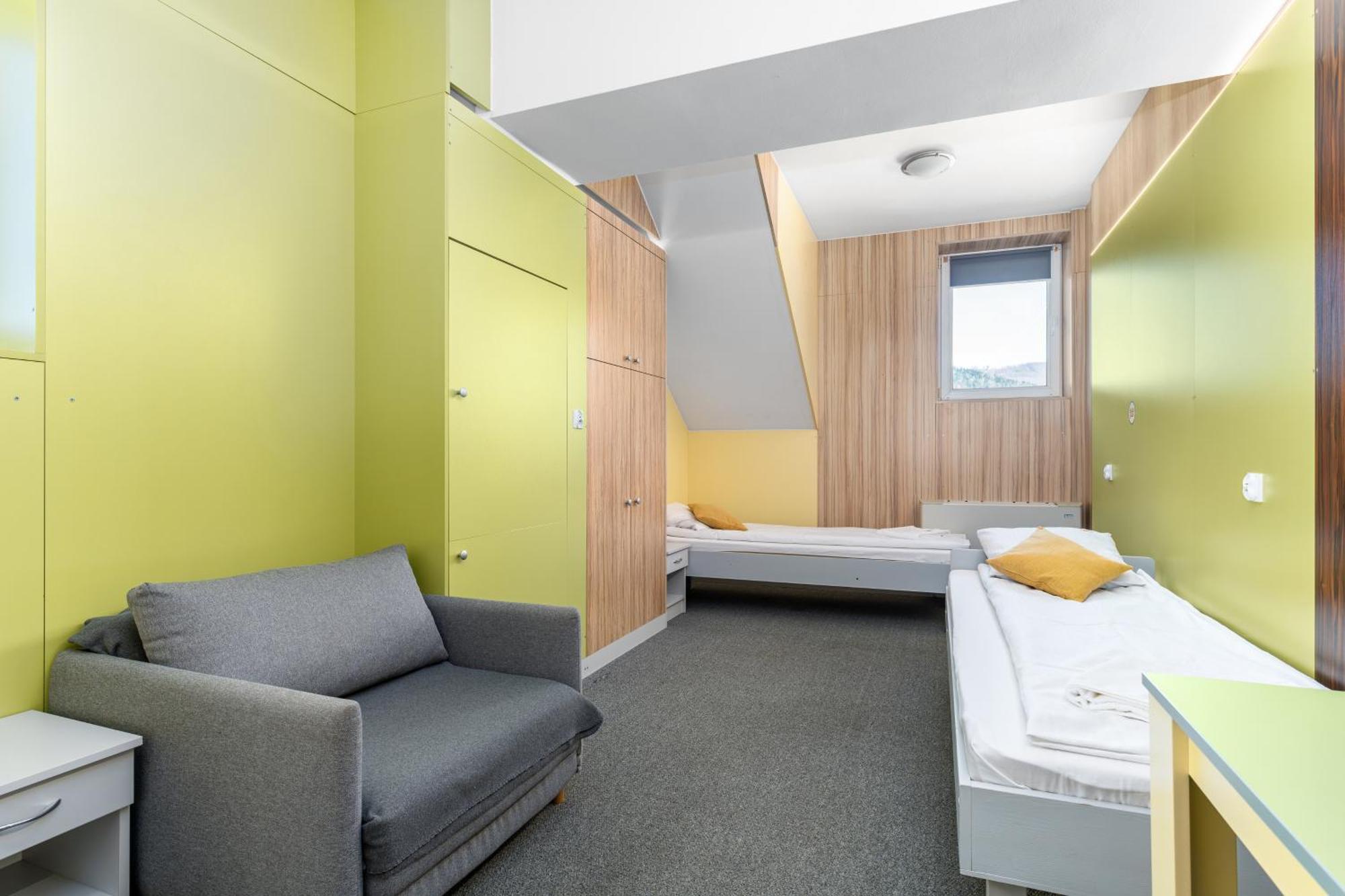 ウストロン Elemels Planet Bed & Breakfast エクステリア 写真